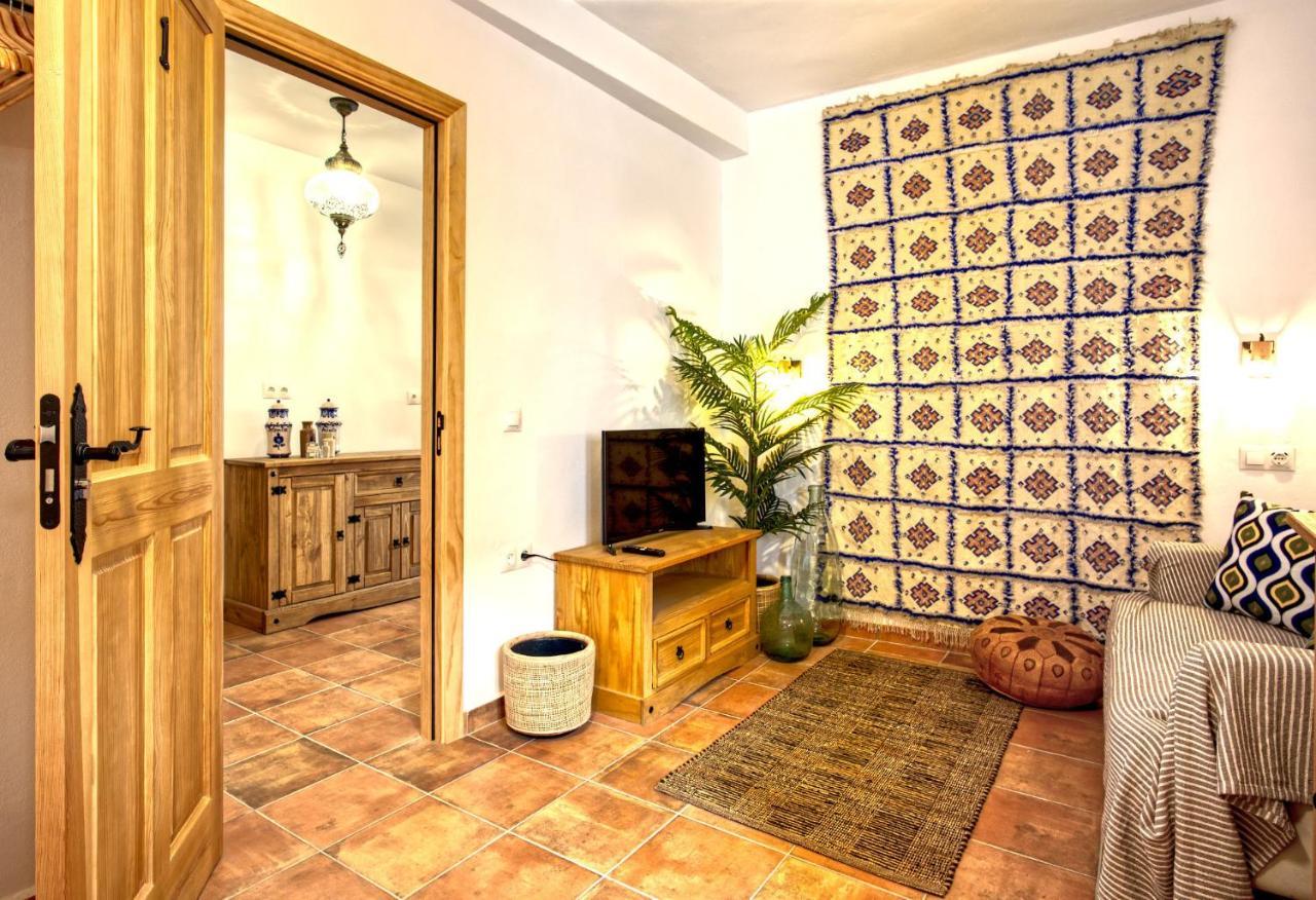 La Vieja Botica Bed & Breakfast Canillas de Aceituno Exterior foto